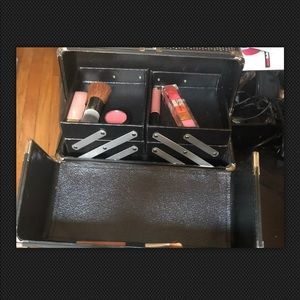 DANIELLE creations Ultimate Beauty Tool Organizer